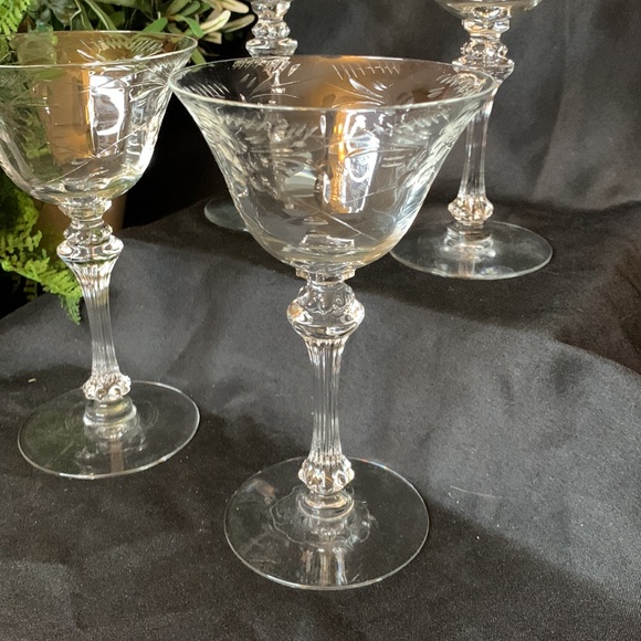 Set of 4 Tiffin Franciscan tall crystal sherbet / champagne coupe glasses - Picture 3 of 10